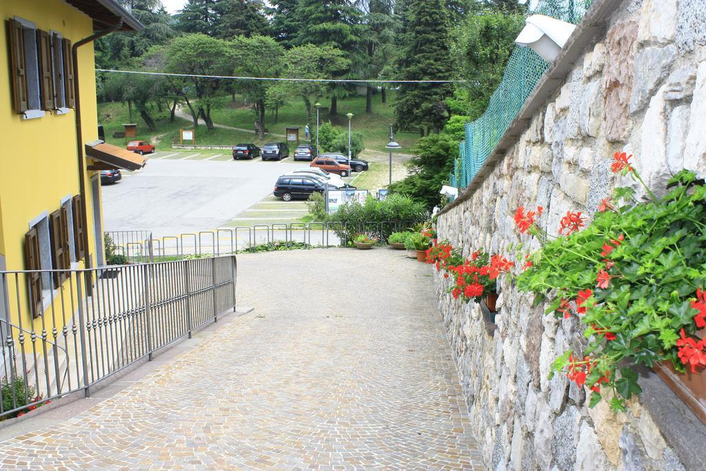 3Muzen Apartments Tremosine Exterior foto